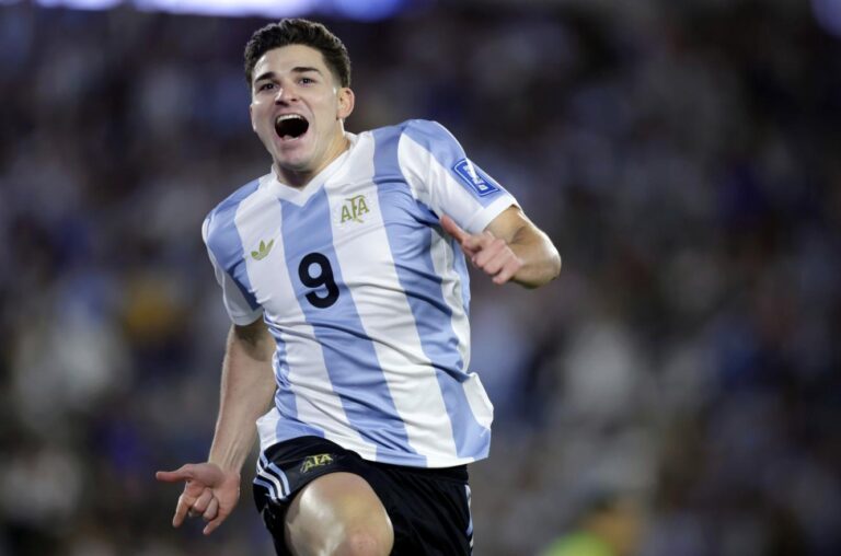 Jugadores argentinos brillan en equipo ideal de la Conmebol Jugadores argentinos brillan en equipo ideal de la Conmebol